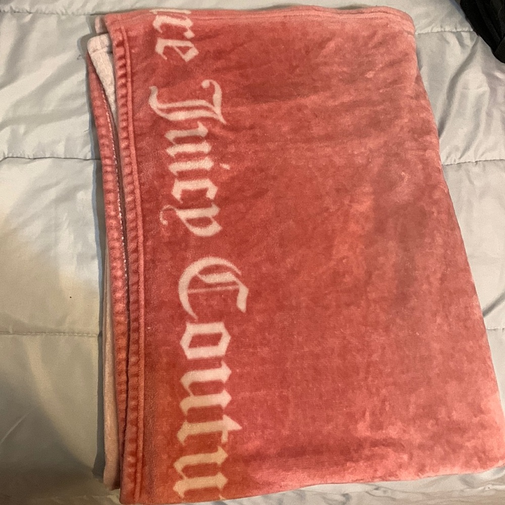 Juicy couture blanket